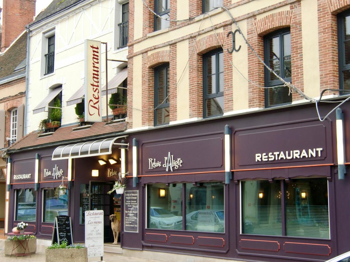 Logis Hotel-Restaurant Le Relais D'Aligre Châteauneuf-en-Thymerais Dış mekan fotoğraf