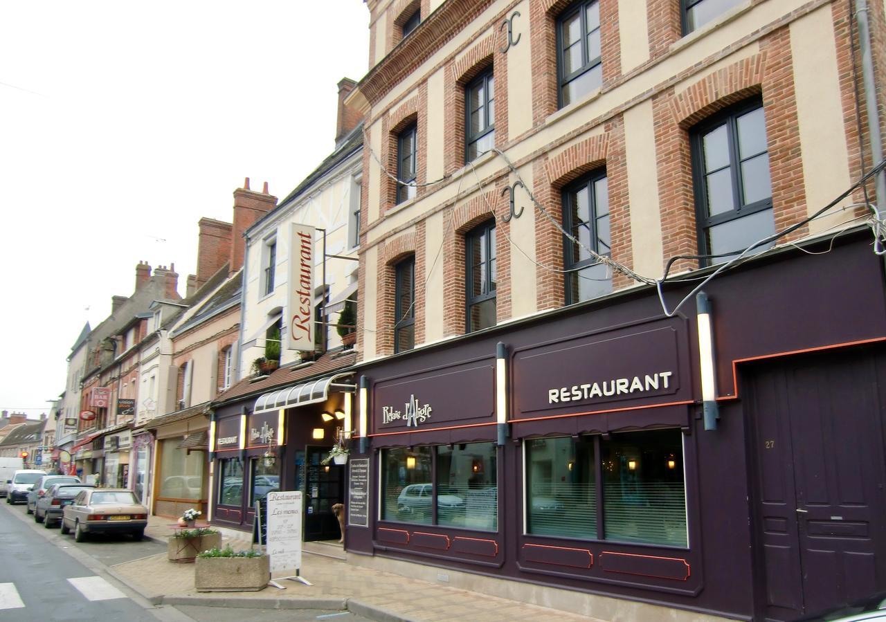 Logis Hotel-Restaurant Le Relais D'Aligre Châteauneuf-en-Thymerais Dış mekan fotoğraf