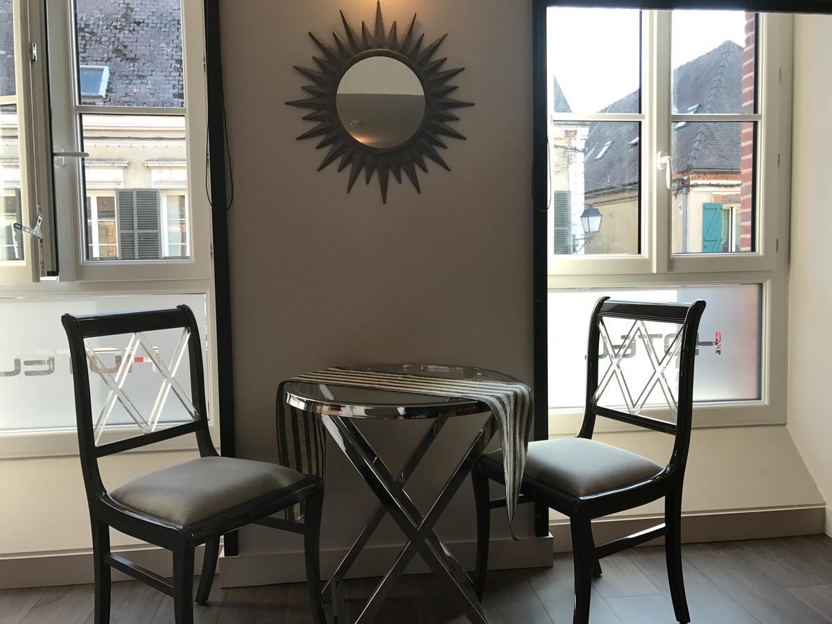 Logis Hotel-Restaurant Le Relais D'Aligre Châteauneuf-en-Thymerais Dış mekan fotoğraf
